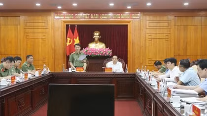 Inspection Team No. 1 of the Public Security Central Party Committee works with Lang Son