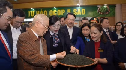 Top Party leader pays pre-Tet visit to Thai Nguyen