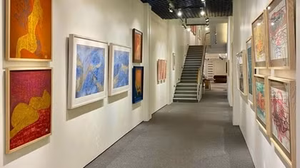 'Lacameo' painters showcase beauty of life and femininity