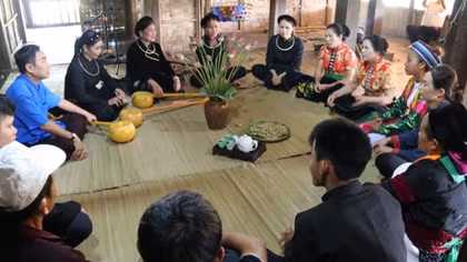 Culture-tourism village hosts activities marking President Ho Chi Minh’s birthday
