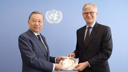 Minister To Lam meets with UN Deputy Secretary General for Peace Operation