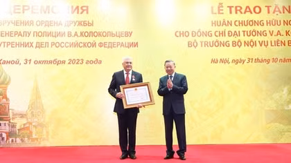 Russian Minister of Internal Affairs receives Friendship Medal from State of Vietnam