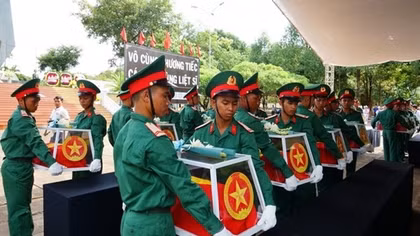 Remains of Vietnamese volunteer soldiers repatriated from Cambodia