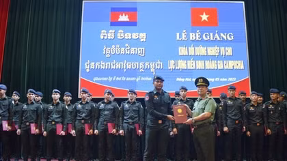 Security College I closes refresher course for Cambodian Royal Gendarmerie officers