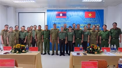 Police in Quang Nam opens training course for Lao counter-narcotics police officers
