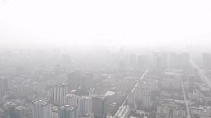Severe air pollution lingers in Hanoi ahead of Tet
