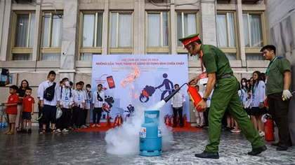 Int’l exhibition on fire equipment and solutions wraps up