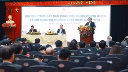 Businesses should be development focus: PM