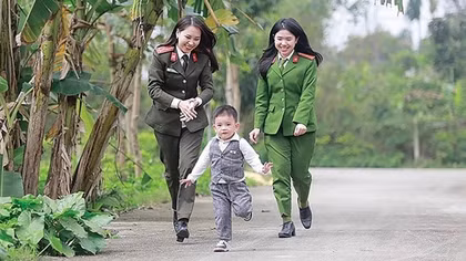 “Godmother” program brightens up future of disadvantaged children