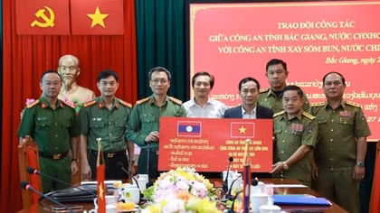 Lao police delegation from Xaisomboun province visit Bac Giang province