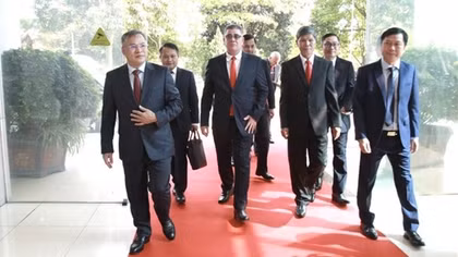 Cuban Minister of Interior visits Security Industrial Park in Hanoi