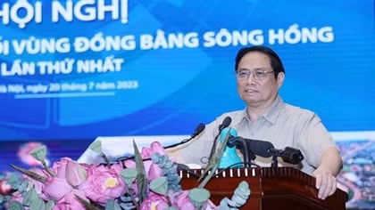 PM chairs Coordinating Council for Red River Delta Region’s meeting