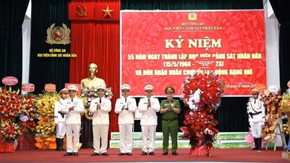 People's Police Academy receives Second Class Labor Medal