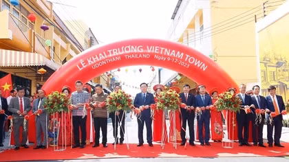 NA leader launches Vietnam Town in Thai province