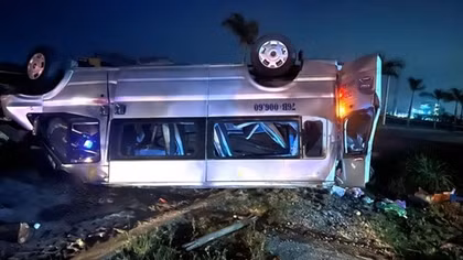 8 killed, 13 injured in Vietnam van crash
