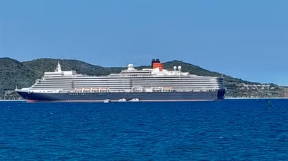 Luxury cruise ship brings nearly 1,900 visitors to Nha Trang