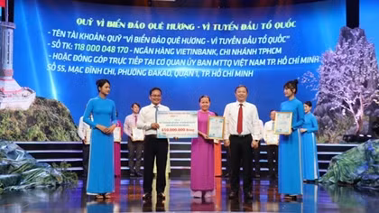 HCM City raises 34 bln VND for the homeland’s sea and islands