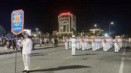 Public Security Ceremonial Music Troupe performed in Hung Yen province