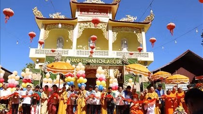 Vietnamese Bo De pagoda in Laos inaugurated