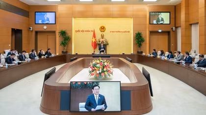 Top legislator meets heads of diplomatic representative offices abroad