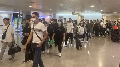 60 Vietnamese rescued from Philippines casino return home