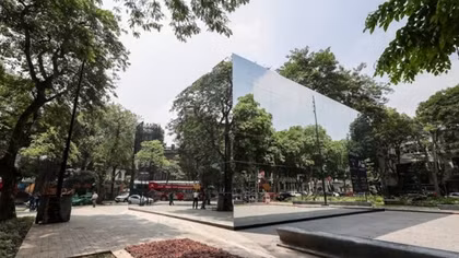Unique 3D mirror house at Dien Hong flower garden