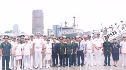 Naval ships of New Zealand visit Vietnam