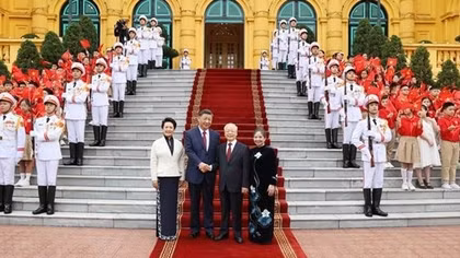 Party General Secretary hosts welcome ceremony for Chinese Party, State leader