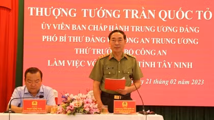 Deputy Minister Tran Quoc To works with Tay Ninh Provincial Police
