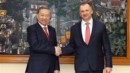 Minister To Lam holds talks with Belarusian Interior Minister
