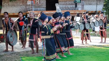 Festival held to promote spring among ethnic groups
