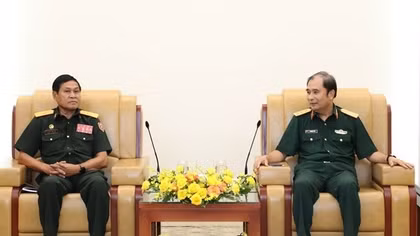 Engineering forces of Vietnam, Laos to boost cooperation