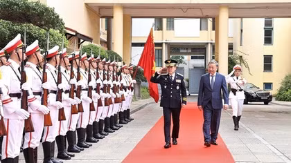 Minister To Lam receives Commander of the Korean National Police Agency