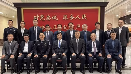 Deputy Minister Nguyen Duy Ngoc visits China