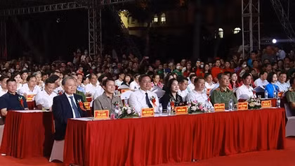 Son La’s Van Ho district celebrate 10 years of establishment