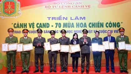 Exhibition "People's Security Guard Force: 70 victorious years" opens