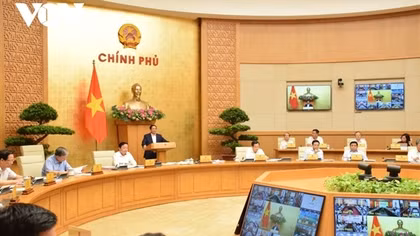 PM underscores promoting three growth drivers of exports, investment and consumption