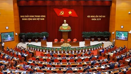 Party Central Committee’s 2nd meeting closes, reaching high consensus on major issues
