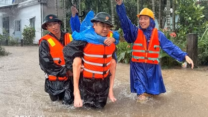Da Nang, Oxfam join hands to support flood victims