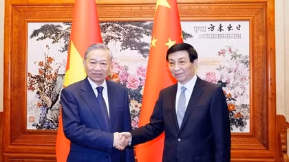 Vietnam's top leader meets with Chairman of Chinese People’s Political Consultative Conference