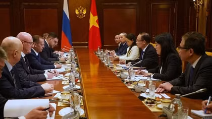 Party chief’s special envoy meets leaders of Russian parties in Moscow