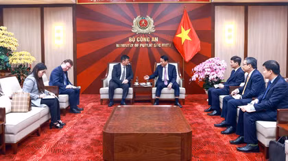 Minister Luong Tam Quang receives Mongolian Ambassador to Vietnam