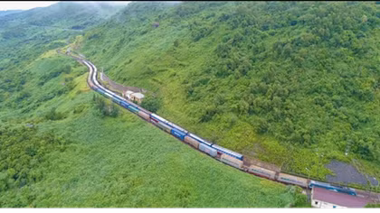 Railway through Hai Van Pass needs 53.5 million USD for upgrade