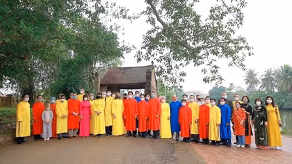 Diplomatic representatives experience pleasant Hanoi's Tet vibes