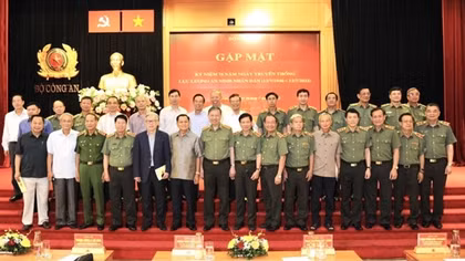 MPS holds meeting with generations of security officers