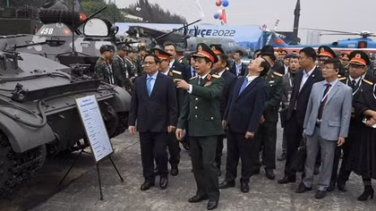 PM attends inauguration of Vietnam International Defence Expo 2022