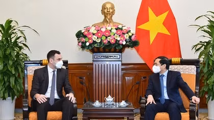Poland asked to provide support and temporary shelter for Vietnamese citizens