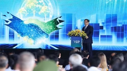 PM witnesses work starts on third Vietnam - Singapore Industrial Park in Binh Duong