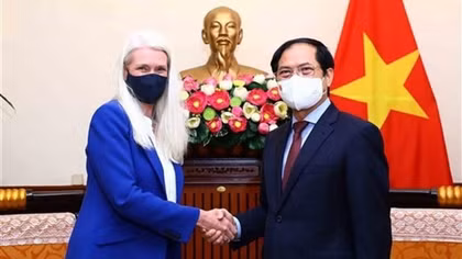 Vietnam keen to deepen strategic partnership with UK