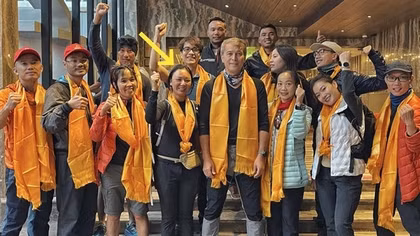 First Vietnamese woman reaches summit of Mount Everest